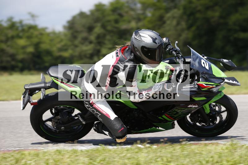 /Archiv-2024/29 12.06.2024 MOTO.CH Track Day ADR/Gruppe blau/22